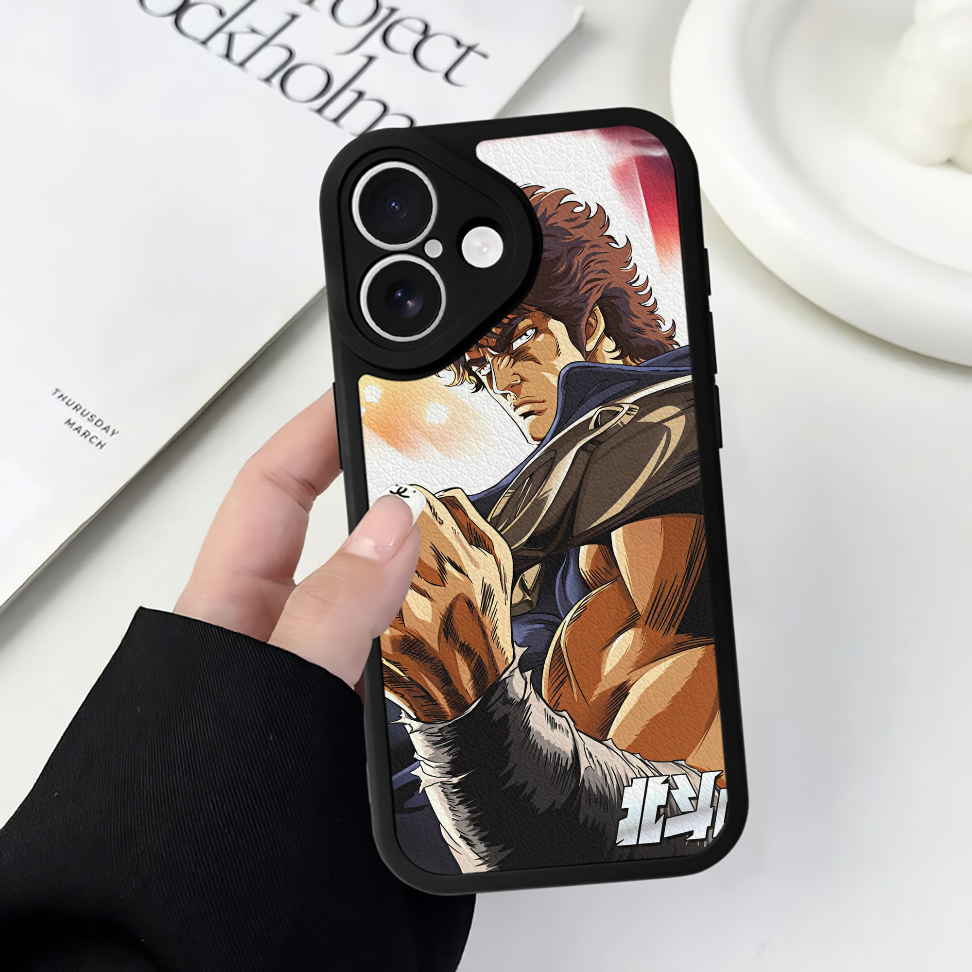 （画像用） 北斗の拳 Fist of the North Star 【iPhone 16シリーズ対応】シリコンスマホケース（レザー調） 材質：シリコン